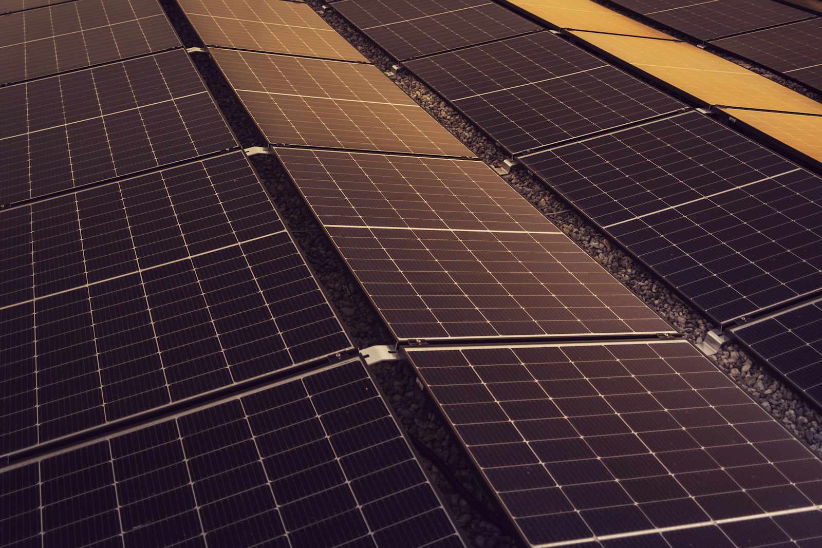 Panneaux photovoltaïques : contrôler une installation sans monter